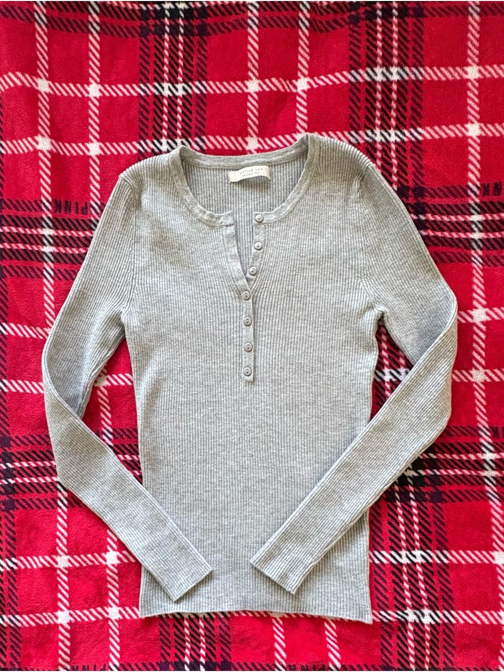 Active USA Gray Ribbed Henley Long Sleeve Top
